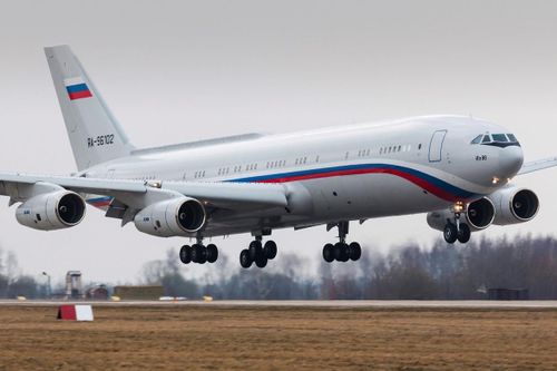 Bộ Quốc phòng Nga nên trở thành khách hàng chính của máy bay Il-96-400M?