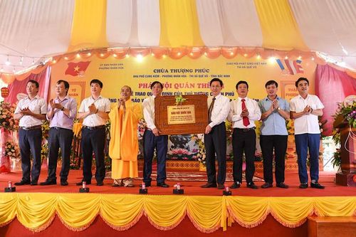 Đón bằng công nhận Bảo vật quốc gia tượng Quan Thế Âm tại Bắc Ninh