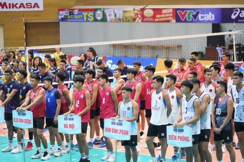 140 VĐV dự tranh giải bóng chuyền VĐQG Cúp hóa chất Đức Giang năm 2023