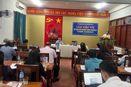 Hội Nhà văn Đà Nẵng tổ chức Về nguồn tại Ba Tơ