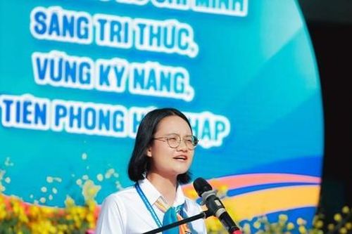 Chị Trần Thu Hà làm Chủ tịch Hội Sinh viên TP. HCM khóa VII