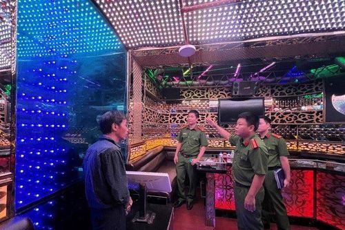 15 cơ sở karaoke nào đủ điều kiện kinh doanh trở lại tại Hà Nội?