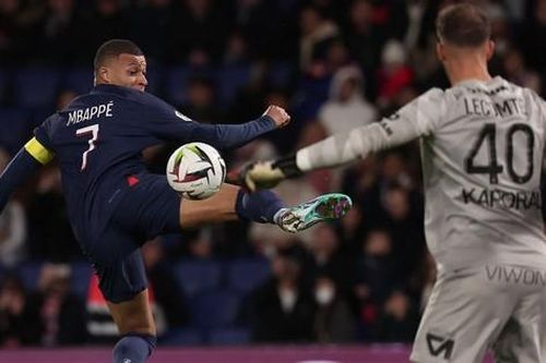 Hàng tấn công 'thêu hoa dệt gấm', PSG vươn lên dẫn đầu Ligue 1