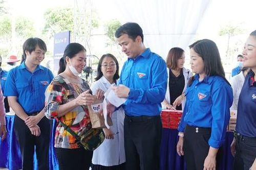 Nhiều hoạt động ý nghĩa tại ngày hội thanh niên công nhân khu vực sông Hậu