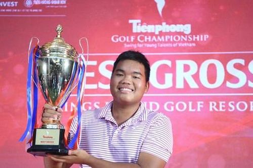 Nguyễn Đức Sơn nói gì khi vô địch Tiền Phong Golf Championship 2023?