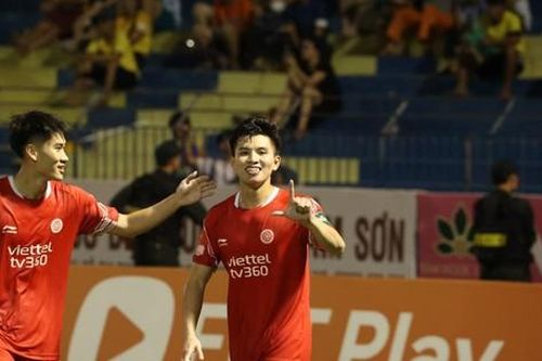 VAR 2 lần 'tỏa sáng', Viettel giành chiến thắng nhọc nhằn