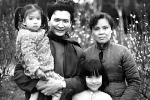 Ông Chế bình thơ