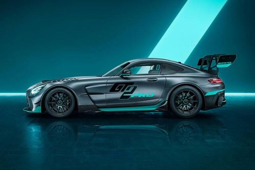 Chi tiết siêu xe Mercedes-AMG GT2 Pro vừa ra mắt: Công suất 739 mã lực, giá