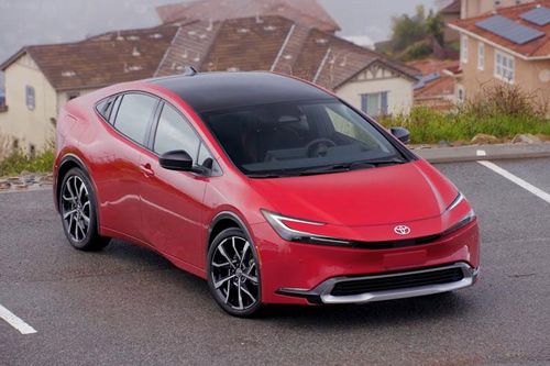 'Soi' xe hơi tiết kiệm xăng nhất của Toyota, giá hơn 800 triệu đồng