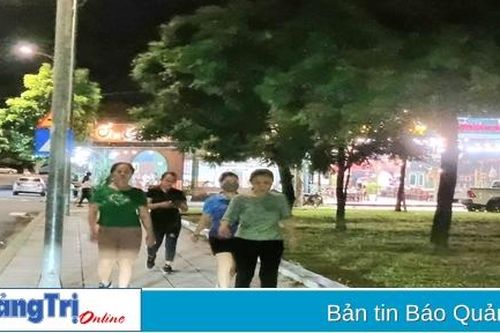 Cẩn trọng khi đi bộ tập thể dục