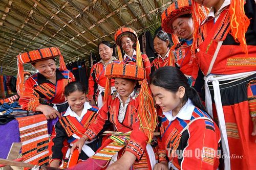 Tuyên Quang tham gia Ngày hội văn hóa các dân tộc dưới 10.000 người tại tỉnh Lai Châu