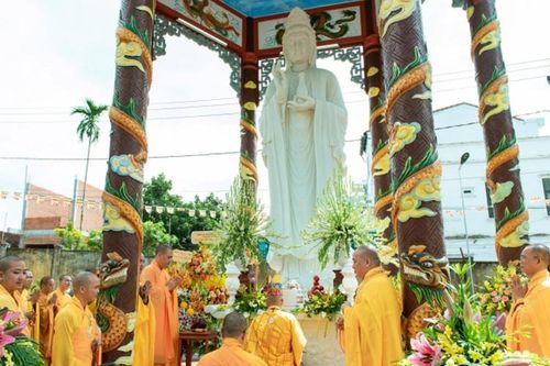 Đắk Lắk: Lễ khánh tạ Quan Âm các và an vị tôn tượng Bồ-tát Quan Thế Âm