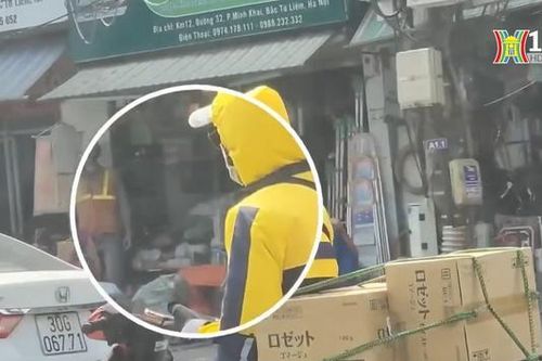 Xe ôm công nghệ, shipper 'ngang nhiên' vi phạm ATGT