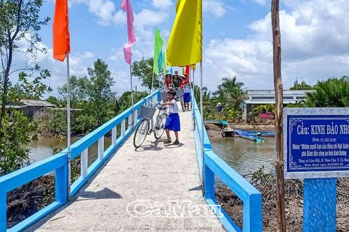 Kết nối đôi bờ