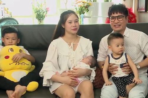9 tuổi mồ côi mẹ, 10 tuổi xa nhà tự lập, cuộc sống của ca sĩ Lương Gia Huy ra sao ở tuổi 43?