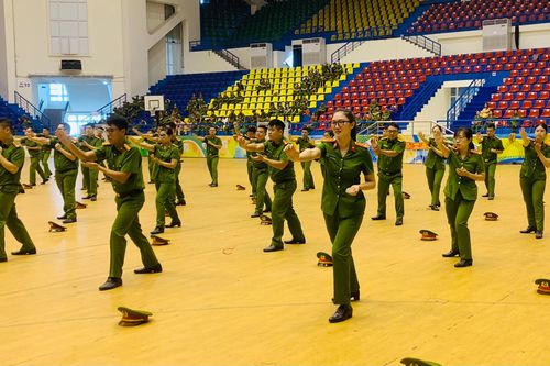 CAQ Ba Đình: Kiểm tra kết quả tập huấn điều lệnh, quân sự, võ thuật năm 2023