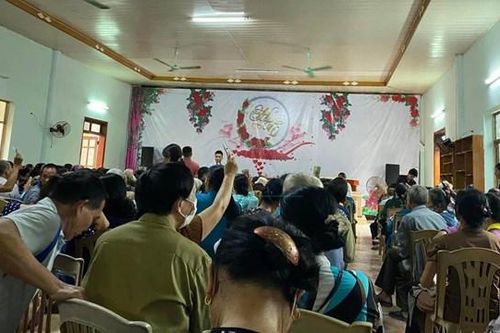 Vụ mua hàng bằng 'thẻ quà tặng': Khởi tố đối tượng cầm đầu