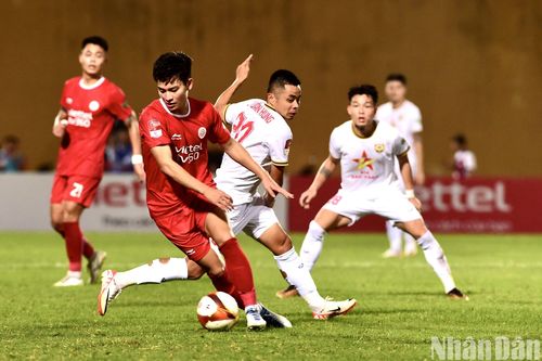 Viettel thắng tối thiểu Hà Tĩnh trên sân nhà