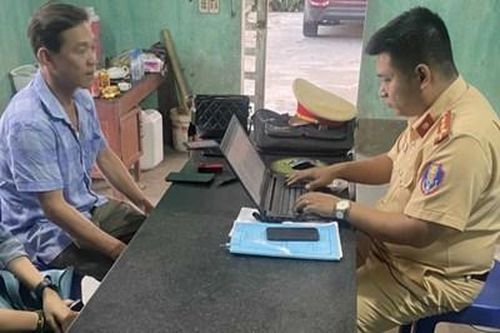 Tuyên Quang: Xử phạt lái xe khách đi ngược chiều 3km trên Quốc lộ 2
