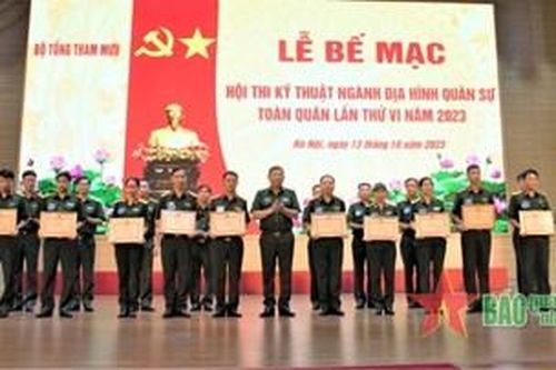 Hội thi kỹ thuật ngành địa hình quân sự toàn quân: Đội tuyển Tổng cục Hậu cần đạt thành tích xuất sắc