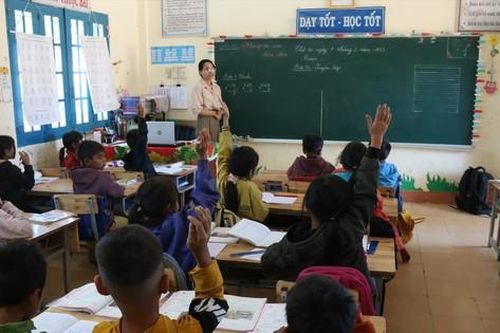 Điểm nhấn giáo dục: Hiệu trưởng bị kỷ luật