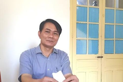 Vụ cô giáo bị bẻ tay đẩy ra khỏi lớp: Hiệu trưởng xin nghỉ hưu sớm trước khi bị kỷ luật