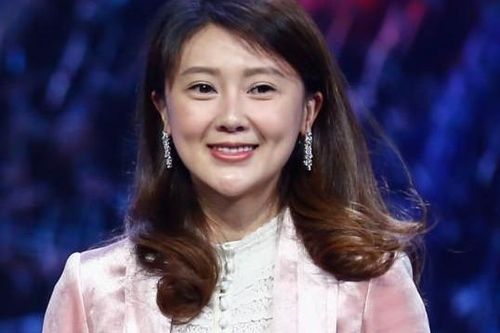 Từng là mỹ nhân đẹp nhất Trung Quốc, Cam Vy phải đi tiếp rượu vì nợ nần