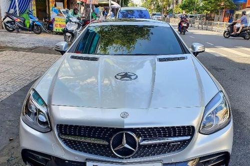 Cận cảnh Mercedes-AMG SLC 43 hàng hiếm của ông Đặng Lê Nguyên Vũ