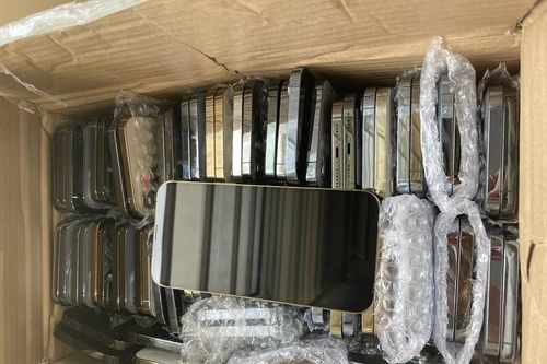 Công an phá đường dây buôn lậu 22 ngàn điện thoại, máy tính xách tay trị giá 300 tỉ đồng