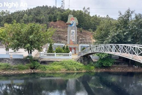 Báo động ô nhiễm 'bức tử' di tích kênh Nhà Lê
