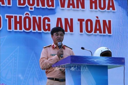Xây dựng ý thức chấp hành pháp luật và thói quen ứng xử có văn hóa khi tham gia giao thông