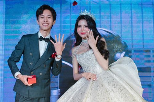 Cặp đôi nổi tiếng của làng game về chung nhà, cô dâu tiết lộ lý do cưới sớm hơn dự định