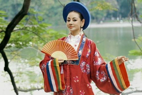 Ngọc Trần - Bà chủ thương hiệu kim cương làm người mẫu trên sân khấu Mottainai 2023