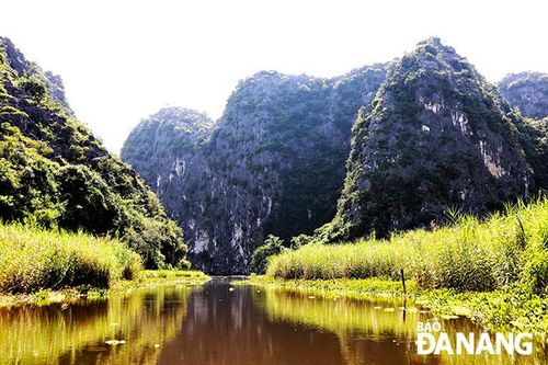 Về từ 'kẽm' trong 'Hòn Kẽm Đá Dừng'