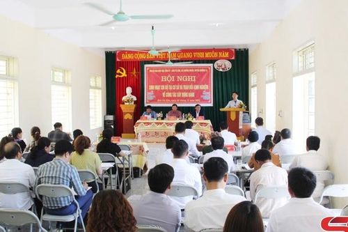 Trao đổi kinh nghiệm công tác xây dựng Đảng