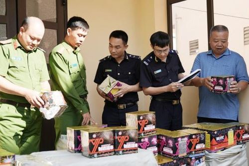 Triệt phá hàng loạt vụ vận chuyển trái phép pháo nổ, pháo hoa