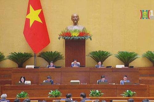Chính phủ đề xuất giảm 2% VAT đến giữa năm 2024