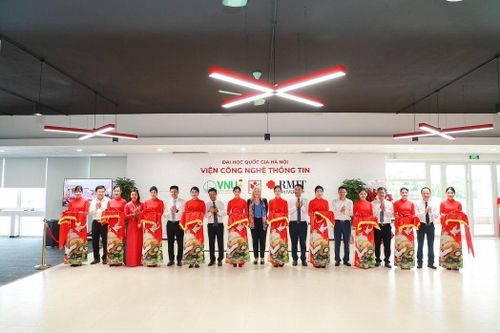 Khai trương Không gian Đổi mới sáng tạo VNU-RMIT