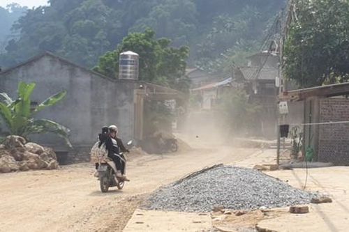Bắc Kạn: Dự án làm đường gây ô nhiễm môi trường, ảnh hưởng sức khỏe người dân