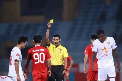 V.League tạm nghỉ sau 3 vòng nhiều kịch tính
