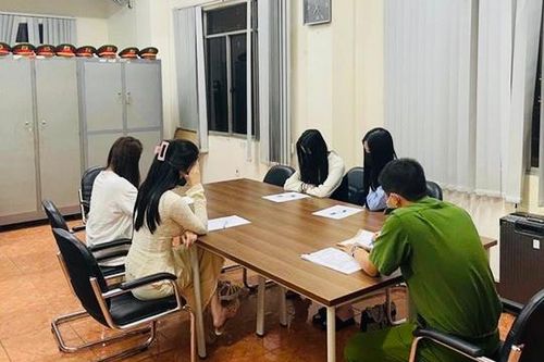 Ca sĩ, người mẫu bị bắt quả tang bán dâm nghìn USD, xử phạt thế nào?