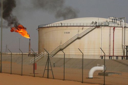 Nga-Ả Rập Saudi tiếp tục siết nguồn cung dầu giữa lúc xung đột căng thẳng