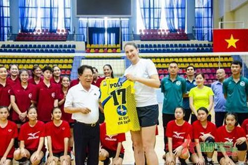 Mùa bóng chuyền sôi động nhờ ngoại binh
