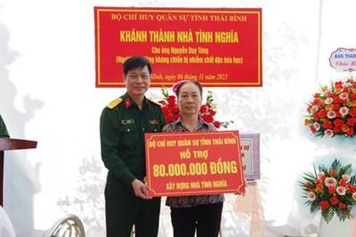 Bộ Chỉ huy quân sự tỉnh Thái Bình: Bàn giao 'nhà tình nghĩa' tặng đối tượng chính sách