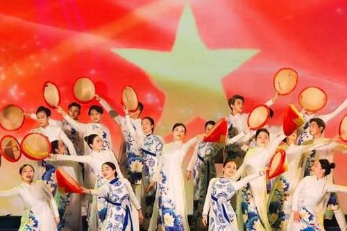 Bùng nổ đêm Gala công diễn chào mừng thành công Đại hội Hội Sinh viên TP. HCM lần thứ VII