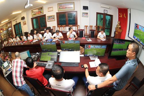 Guồng quay hối hả của bóng đá Việt Nam trong kỳ nghỉ FIFA Days