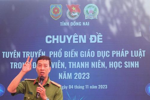Đồng Nai: Gần 1000 học sinh, sinh viên hưởng ứng ngày Pháp luật Việt Nam