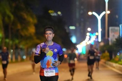 Phó Bí thư Tỉnh Đoàn 'truyền lửa' chạy bộ