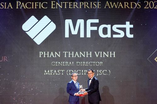 Chủ tịch MFast nhận danh hiệu 'Doanh nhân xuất sắc châu Á'
