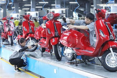 Xe điện tăng trưởng mạnh và áp lực xử lý vòng đời của pin